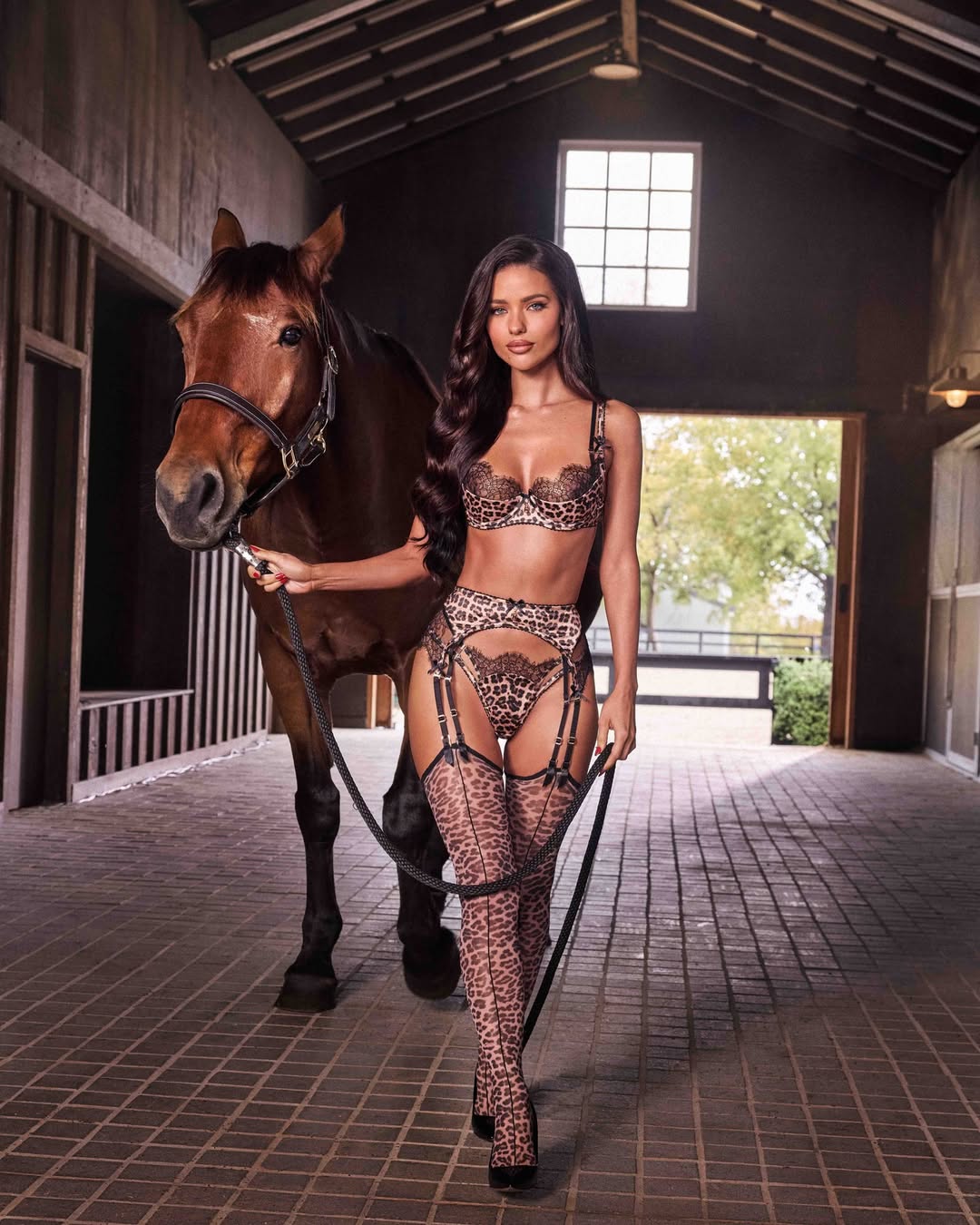 Addison - Kızıl Leoparlı Jartiyer Takımı FUGU.TR